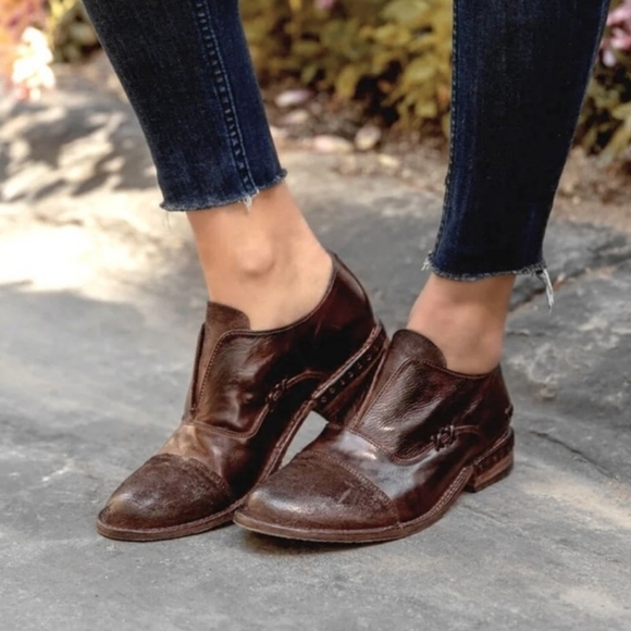 Freebird Mabel Distressed Brown Oxfords W8 - Picture 2 of 6